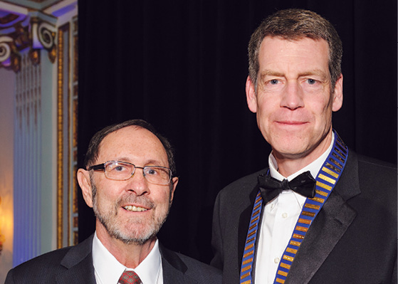 Shia Salem, M.D. (left) and Canadian Association of Radiologists (CAR) President James Fraser, M.D. (right) Shia Salem, M.D. (left) and Canadian Association of Radiologists (CAR) President James Fraser, M.D. (right)